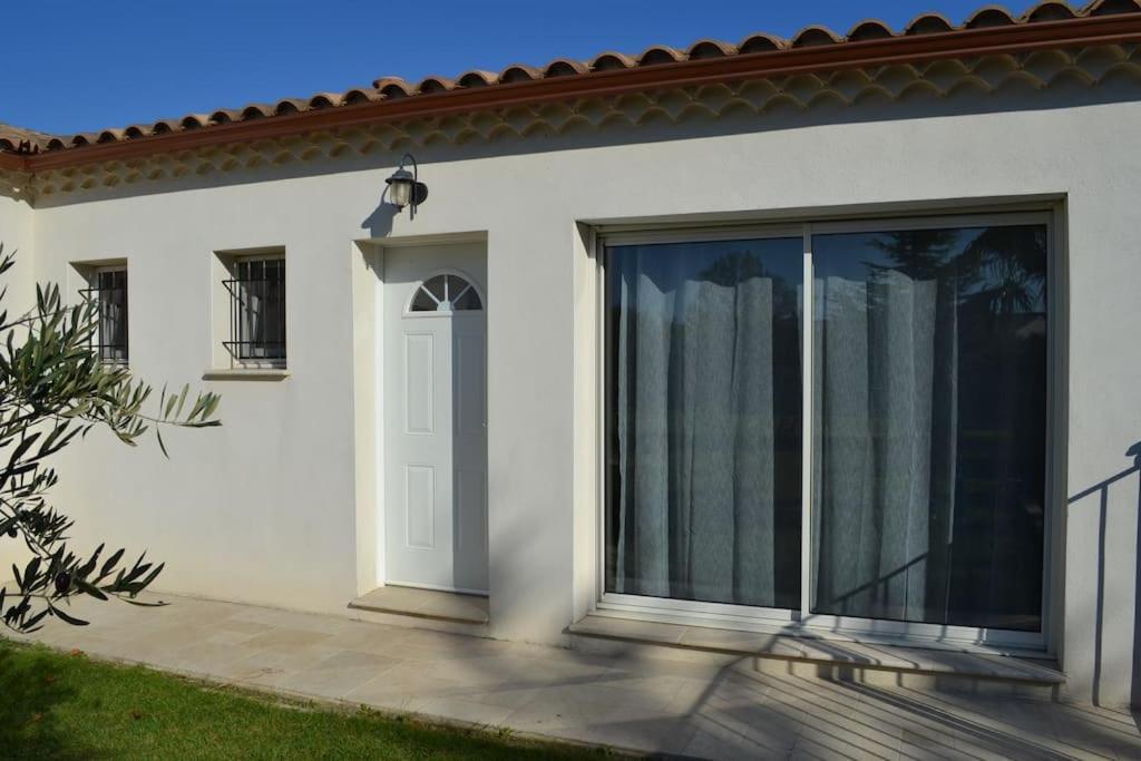 Joli Appartement Au Calme Entre Nimes Et Avignon Meynes ภายนอก รูปภาพ